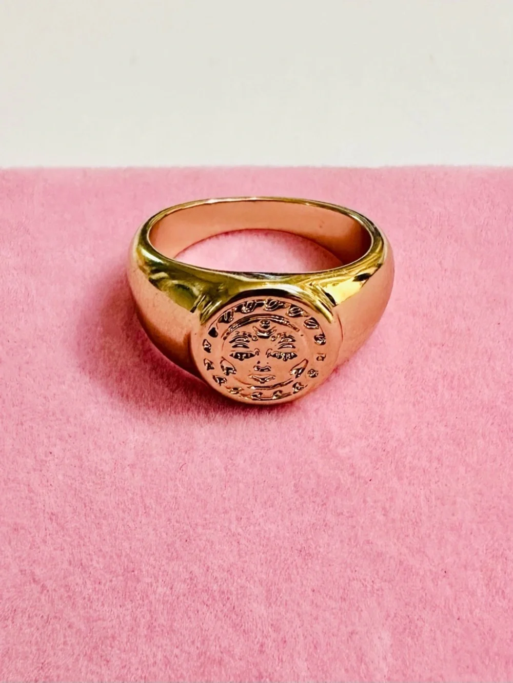 Gold Tone Sun Face Signet Ring Size 8